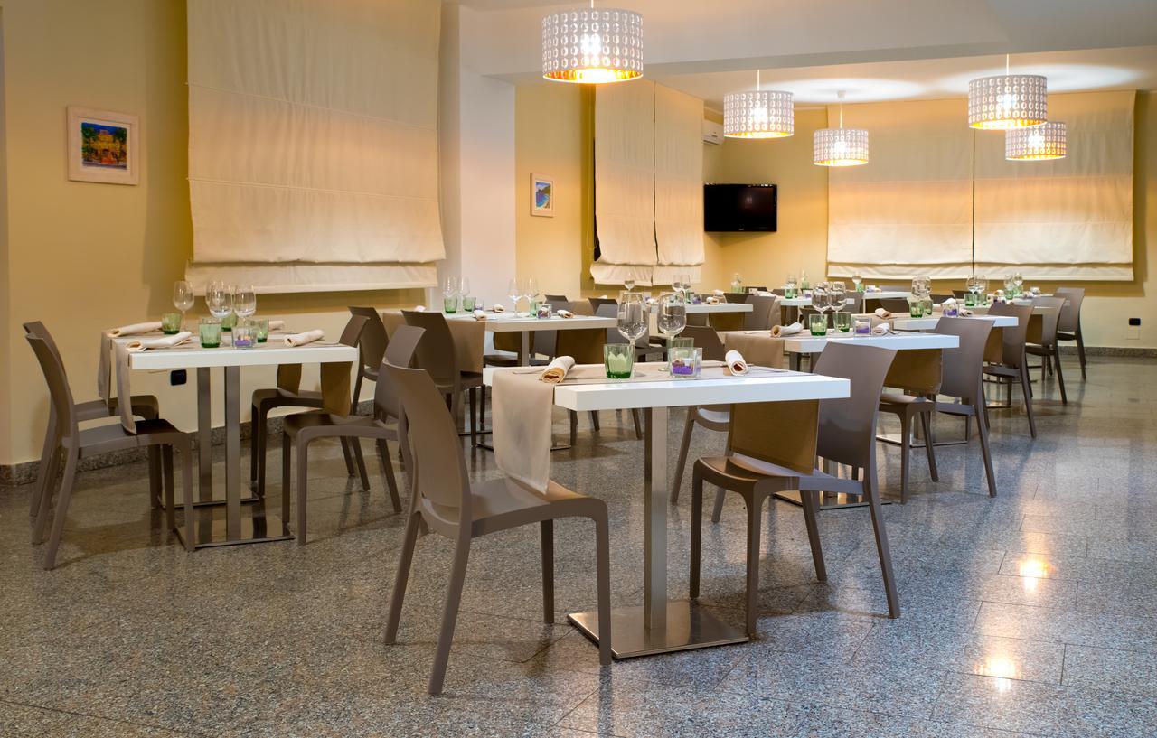 Hotel Solemar Сант-Алессио-Сикуло Экстерьер фото